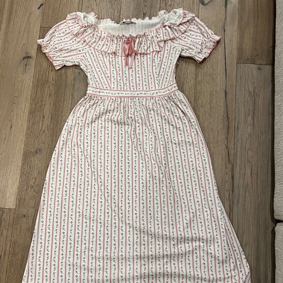 Simple Retro Dress - Picture 1 of 6
